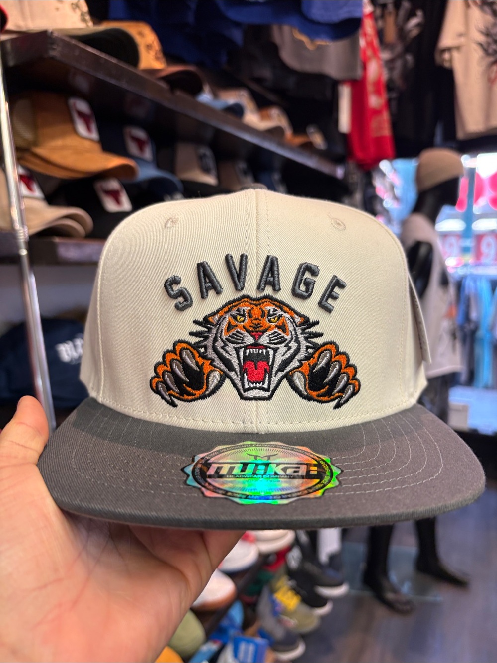 Savage Tiger Two-Tone Snapback Hat — White and Gray